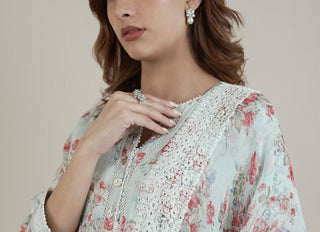 Artemisia Pearl Earrings