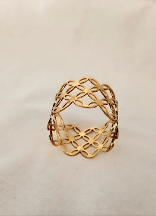 Hint of Gold, A Lot of Class