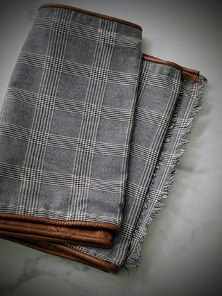 Tweed & Leatherette – The Perfect Pair