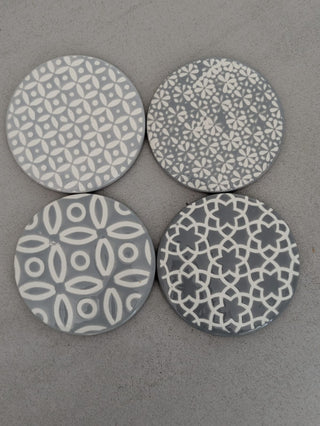 White & Grey Magic on Your Table