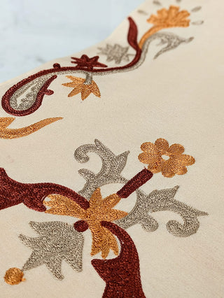 Threaded Elegance for Your Table