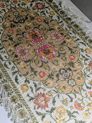 Carpet-Inspired Beauty for Your Table