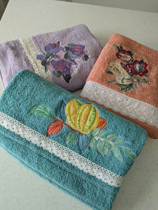 A Pop of Colour for Your Washroom