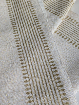 A Classic Affair in Ivory & Gold