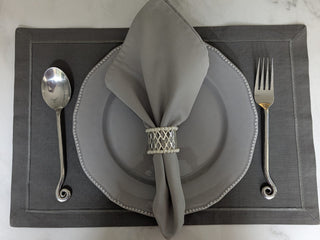 Grey tones & golden moments at the table