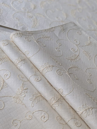 An Ode to Ivory Elegance