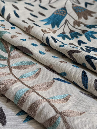 Earthy Hues, Vibrant Table