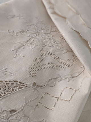 Soft Tones, Strong Presence